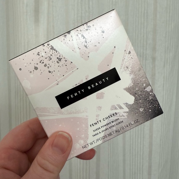 NIB🔥 Fenty Beauty - Fenty Cheeks Suede Powder Blush in Wattabrat - Picture 4 of 9